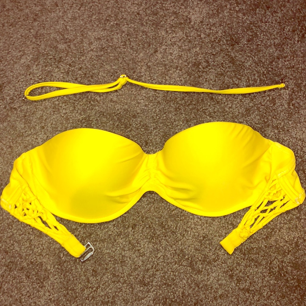 Heat Strapless yellow bikini top comes with straps